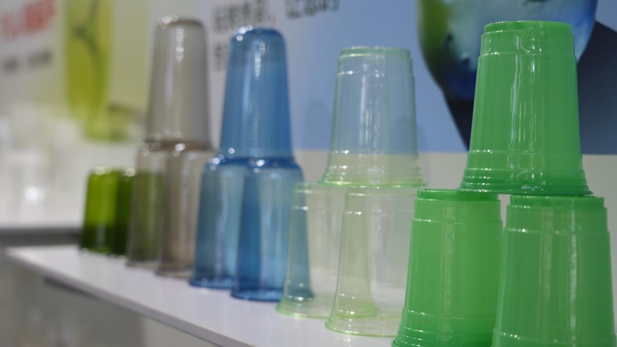Yasitai Meets Global Buyers at 137th Canton Fair (2)